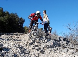 Yannick en pleine attaque dans la caillasse casidienne