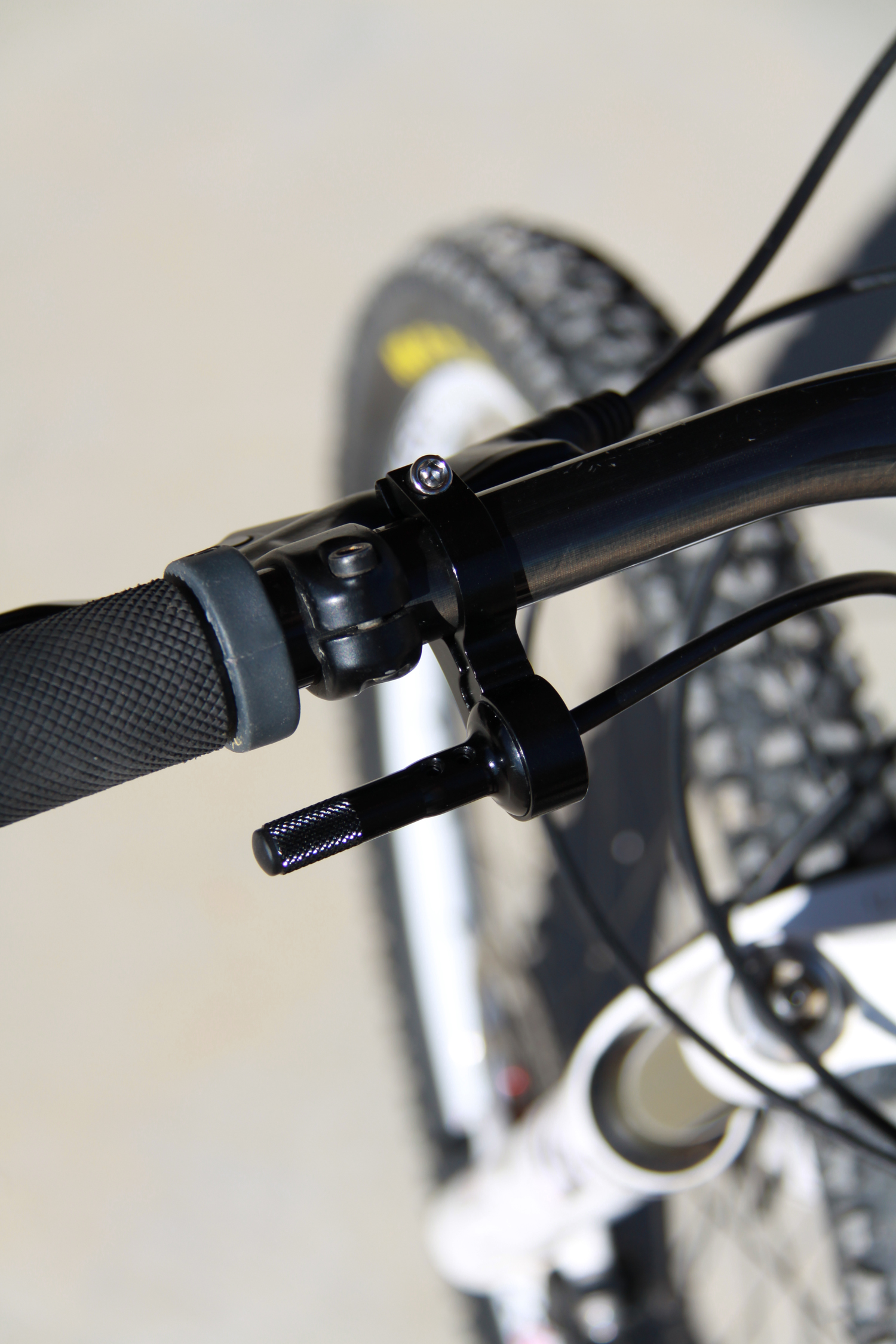 Blog RC Focus produit la tige de selle telescopique SB3 Unicolor