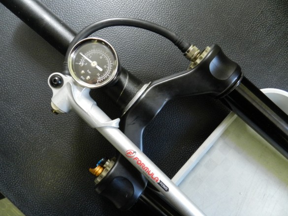 Pompe pour fourche Formula pump air high pressure